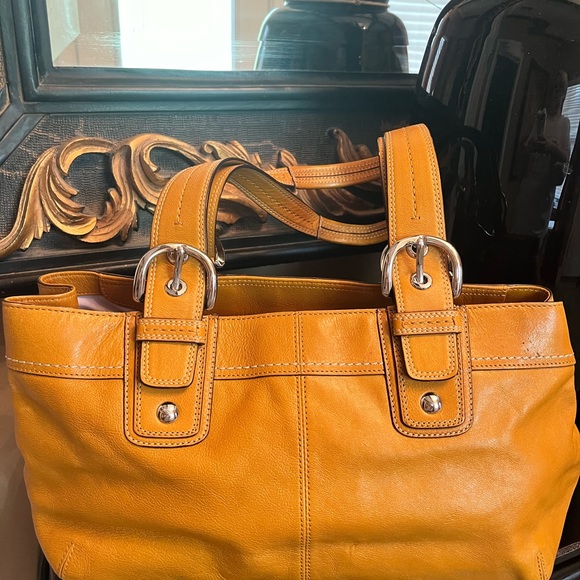 NWOT! Authentic Coach Saffron yellow Soho hobo bag - Picture 8 of 15